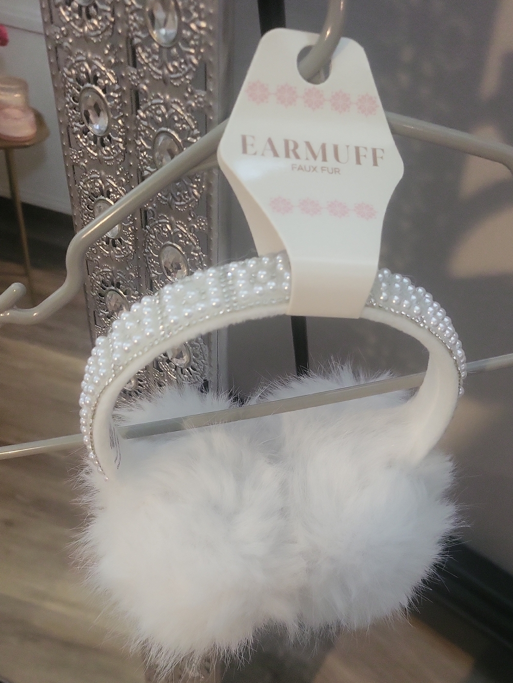 NEW! ❄️ White Faux Fur Earmuff Headband
